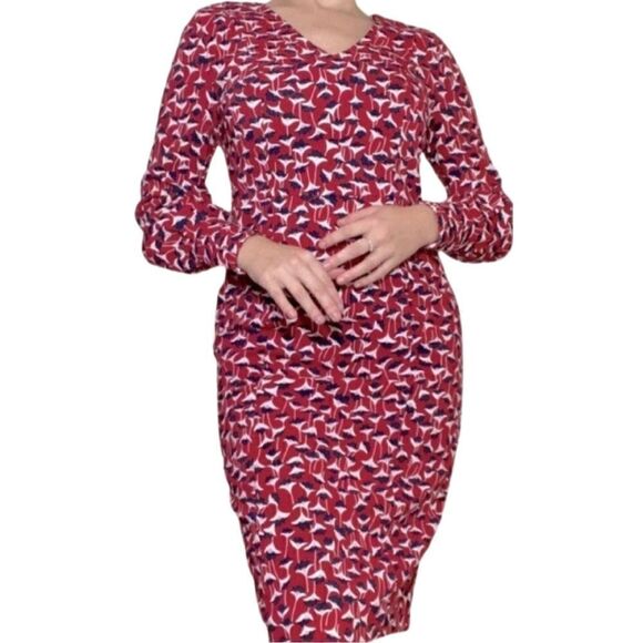 Boden Dresses & Skirts - Boden Floral V-neck Long Sleeve Midi Dress